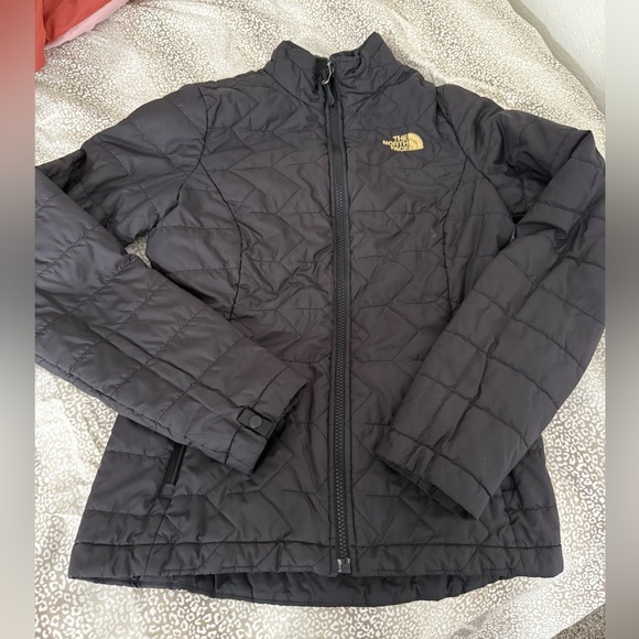 The North Face Jackets & Blazers - The North Face Women's Black Puffer Jacket